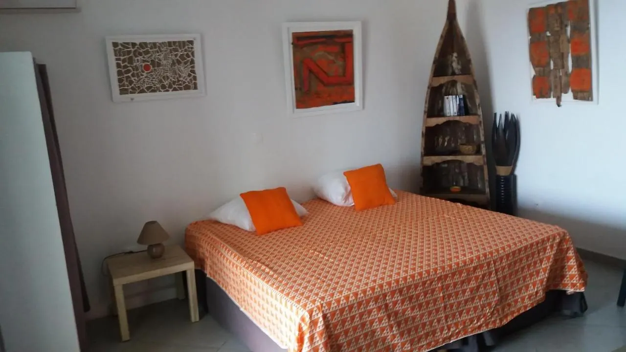 アパート Joli Studio Climatise Avec Grande Terrasse, Tres Belle Vue Ocean, Tres Calme, Plages A Proximite, Aucun Vis-A-Vis テール・ド・オー